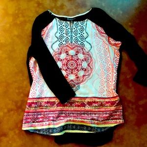 Rayon/polyester/lace; size medium